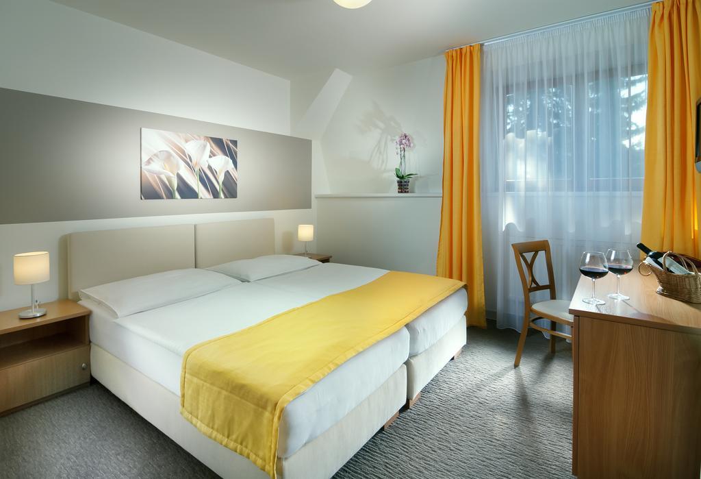 Hotel Vz Bedrichov Špindlerŭv Mlýn Rom bilde